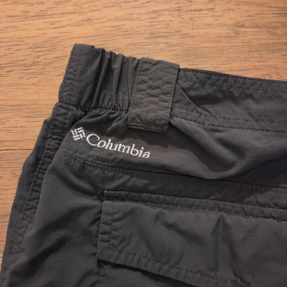 Columbia Mens Omni-Shade Cargo Shorts Grey Hiking Fishing Outdoor Size 40 W 10 L - Picture 2 of 4